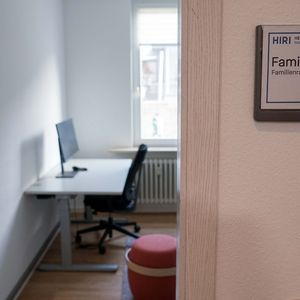 Arbeiten am HIRI: Das Familienzimmer ist für Eltern gedacht, die bei Bedarf ihre Kinder mitbringen möchten und einen ruhigen Arbeitsplatz benötigen.